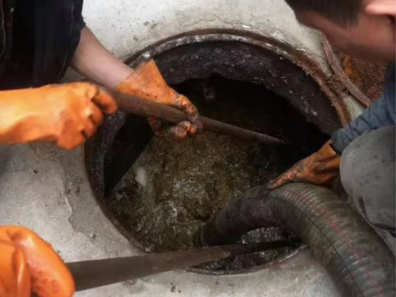 齐河清理化粪池时如何避免沼气的危害？